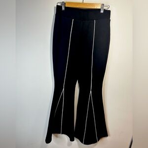 NWOT VICTOR GLEMAUD x TARGET Women’s Black High-Rise Flare Sweatpants Size M